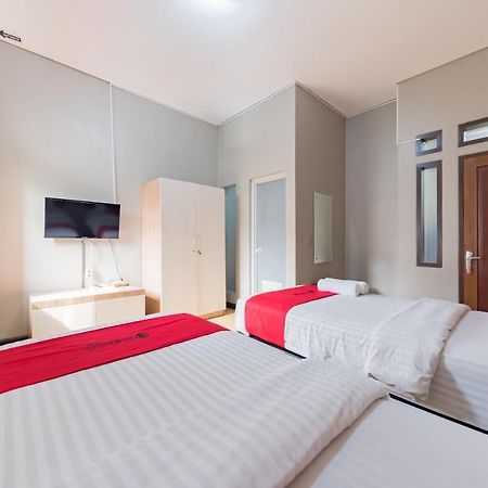 Hotel Reddoorz Syariah Near Politeknik Negeri Bandung Campus Cimahi Exterior foto